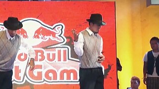 Seluruh prosesnya beroktan tinggi, menurut juri hip-hop Red Bull, kualitas dari [GoGo Brothers]!