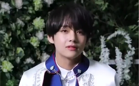 【Kim Taehyung】Đúng vậy, chính là video trả phí toàn bộ về Taehyung năm đó
