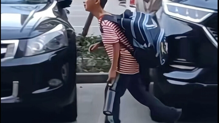 Dulu menggendong tas sekolah, setelah dewasa menggendong cicilan rumah