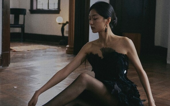 Sun Qian, Black Stockings, Long Legs