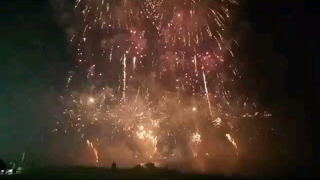 pertujukan buga api indah