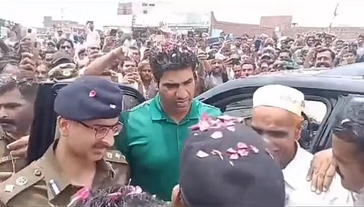 Menginjak pahlawan yang merebut emas bagi India! Bandara Pakistan penuh sesak menyambut sang juara O
