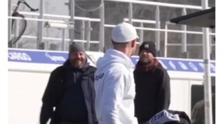 Trên phố có người giỏi nghệ thuật khẩu thuật