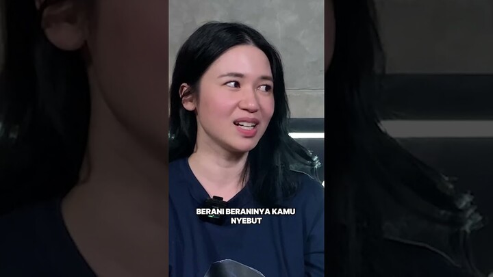 LAURA BASUKI GAK BERANI SEBUT KLUB BOLA INI! #LauraBasuki #RezaRahadian #FilmIndonesia