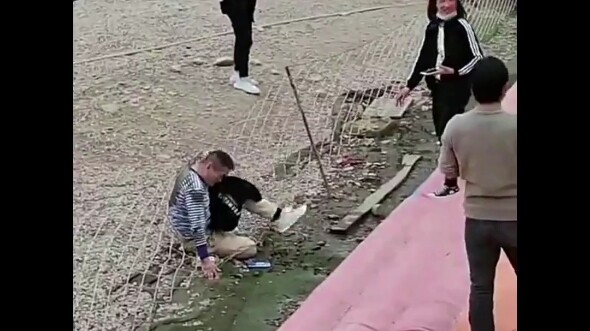 Watch out—thankfully my phone’s fine!