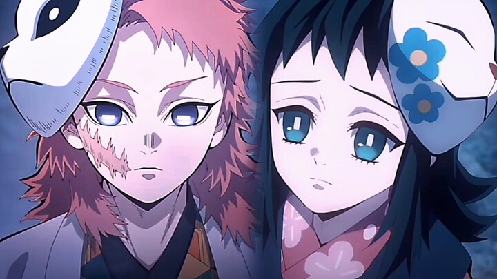 Shinobu memuji Makomo, dan Makomo terlihat begitu manja—manis banget!