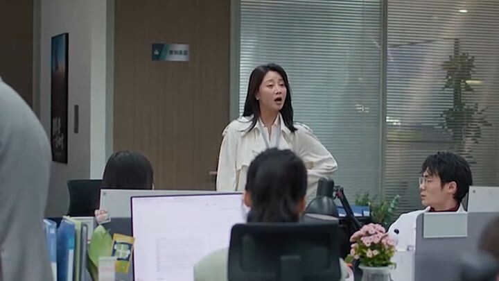 Atasan sengaja memecat karyawan perempuan, namun ternyata perempuan itu sama sekali tidak mengalah, 
