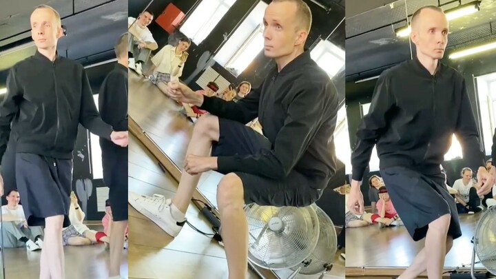 หุ่นยนต์ที่ผลิตโดยรัสเซียหน่วงมาก!