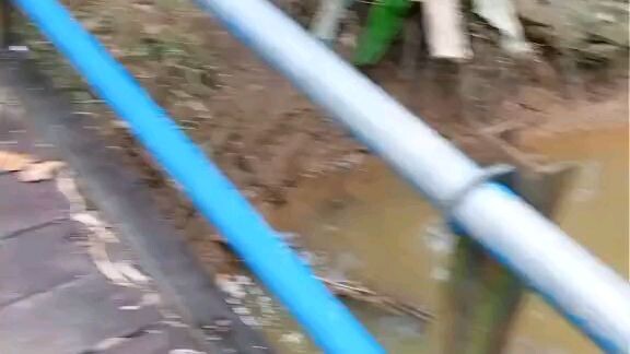 hengker bertapa 😨