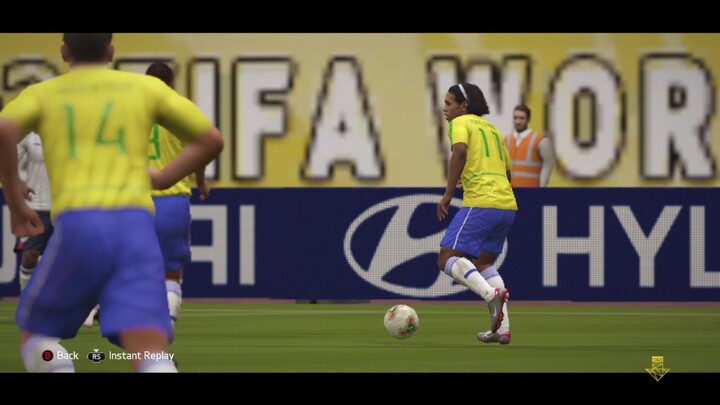 Skill Ronaldinho 😱🥶🎮 FIFA 16 #FIFA16