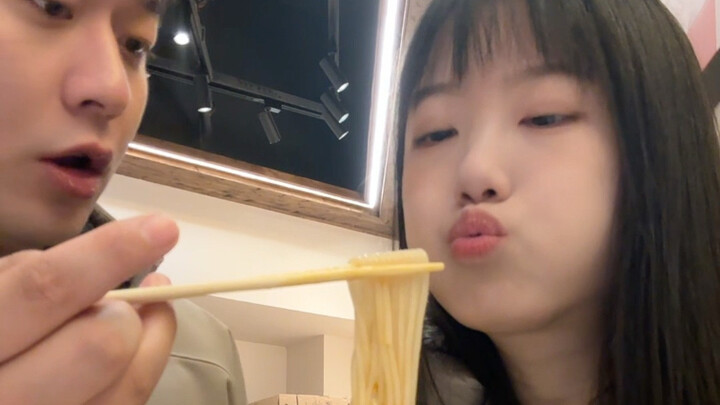 It’s cold—buy her a pair of gloves!