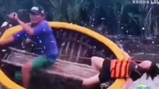 เดี๋ยวหกล้มนะ #Funny