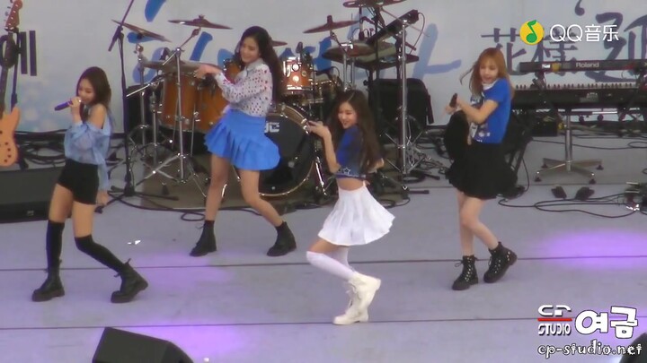 BLACKPINK’s stunning live performance of “Whistle”! The four goddesses deliver an exceptional, comma