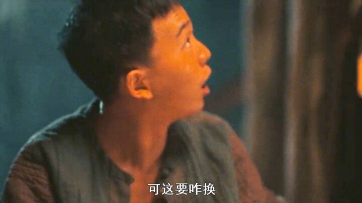 黑心老板为了赚钱把鸭屎做成金子，结果被员工吃下当场拆穿