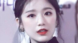 هؤلاء الإناث المحبوبات اللواتي يجمعن بين كونهن الأصغر سنًا والأكثر جمالًا! مزاياهن تتجلى بوضوح: شباب