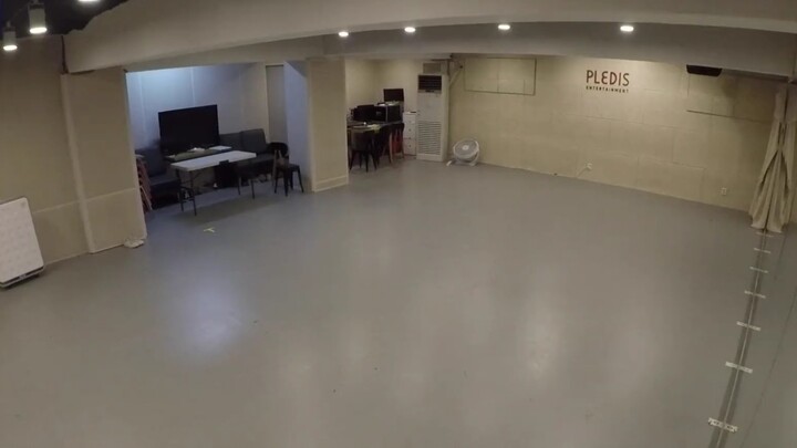 【Niu Wen Ting】 A magical experience of having your favorite idol at the same company