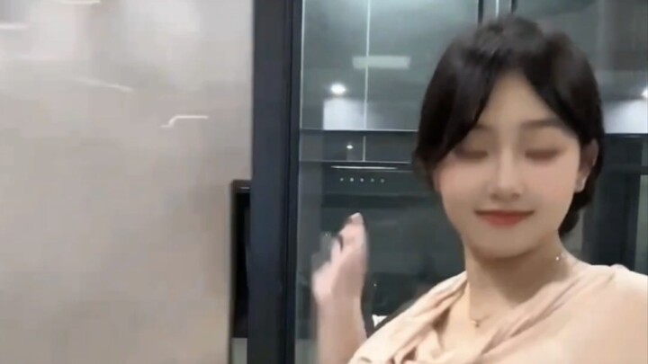 งามเลิศล้ำ สาวงามระดับสุดยอด