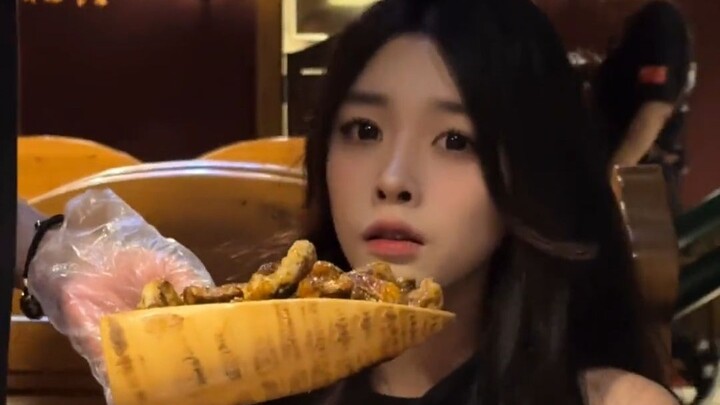 ตัวตลกนี่กลับเป็นน้องสาวฉันเอง