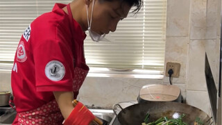 不管遇到什么样的挫折，努力前行，曾经辉煌过，因为自己的无能负债了所有，既然巅峰留不住，那就重走来时路，加油，恩惜爸爸