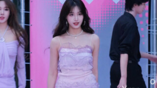 บอกฉันหน่อยสิว่าสวยไหม!! #คอนเสิร์ต Insomnia