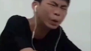 "Someone unplug his headphones!!"