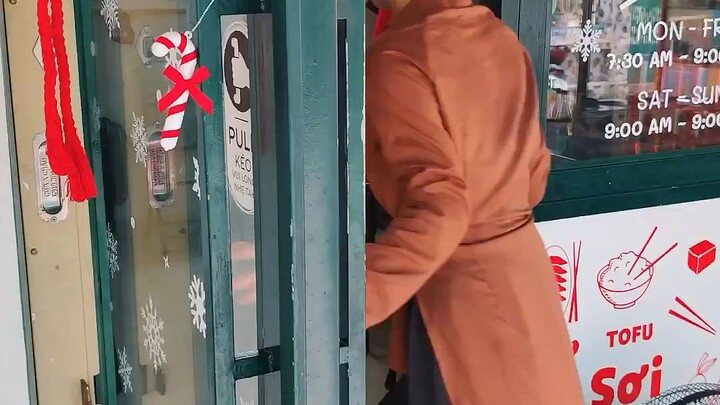 Ngay Metro tân Cảng có quán này cũng khá được..