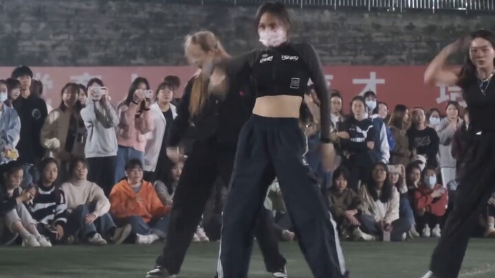 【Yibin College Random Dance】เวอร์ชั่นนักออกแบบท่าเต้นสาว