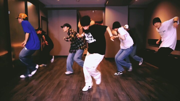 Rutinitas hip-hop Kyoka yang keren dan mudah