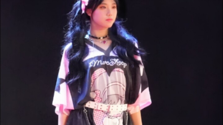 First jump after school!!! Performed tell me at the club recruitment (‵▽′)