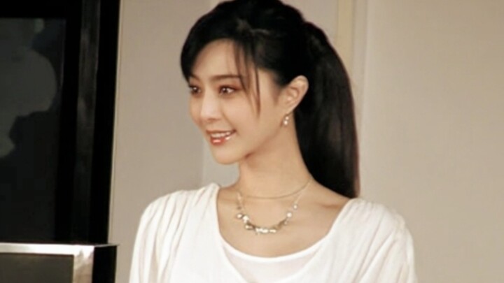 “มันยากจริงๆ ที่จะไม่รักฟ่านปิงปิงในยุคบัวขาว”