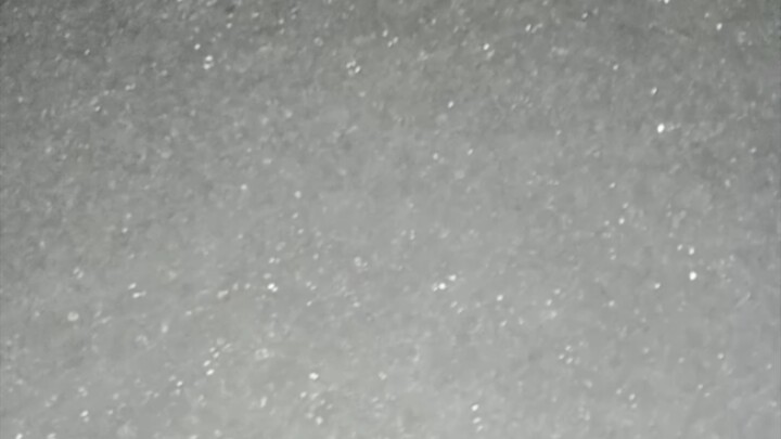 Giật mình quá, thấy Hà Nam đang rải chất hút ẩm nên vội vàng mang lúa ra (nhầm)