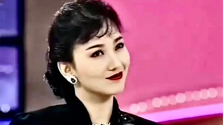 How terrifyingly beautiful and disciplined this woman is: At 41, she never stops working on her look