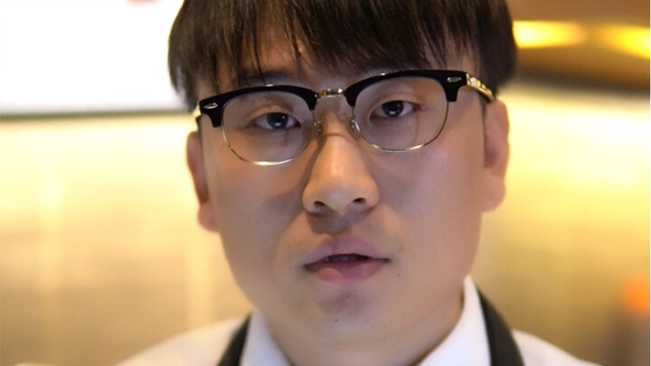 【สตาร์บัคส์】หนุ่มเสื้อดำผู้ยากจนที่สุดของสตาร์บัคส์พ่ายแพ้ในอาชีพครั้งแรก ไปดูกันว่าเขาจะใช้ไหวพริบจ