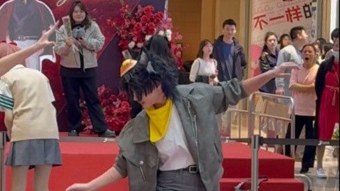 My youth is back! Huixi dances with eiei