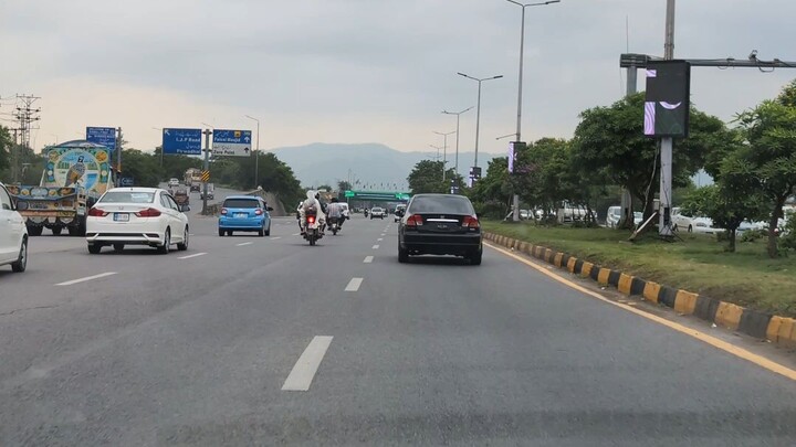 Islamabad road beauty