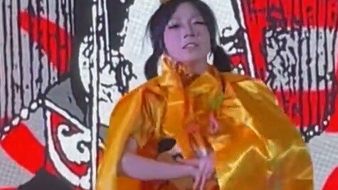 Shocking! Zhen Tianzi appeared at the comic convention and danced to "Like a God"!