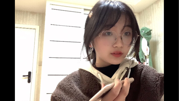 Vui lòng giảm âm lượng: Bất ngờ xuất hiện giọng kẹp của nữ sinh trung học!