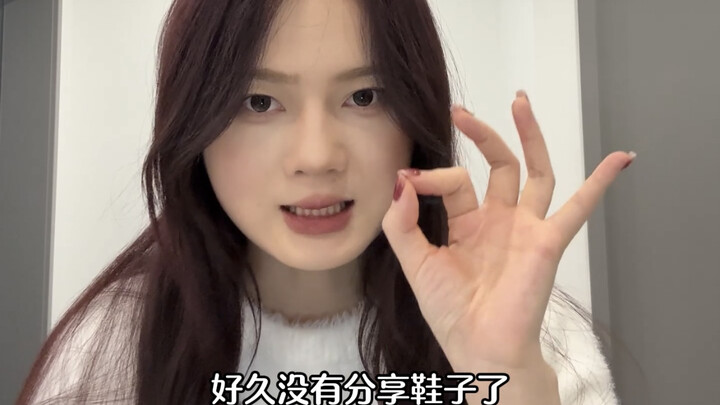 Đợt chia sẻ giày cuối cùng của năm 2024! Xỏ vào rồi đi chơi thôi!!