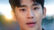 While yelling in anger, her eyes were saying please don't die... God of acting! Kim Soo Hyun - Queen