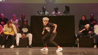 Điểm thẻ nổ! Một bộ sưu tập những trận chiến siêu bùng nổ của Willis, một cậu bé người Pháp có khiếu