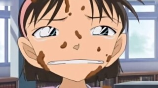 Oh~ Ai juga mengikat rambutnya. Ai-chan imut banget kalau rambutnya diikat!