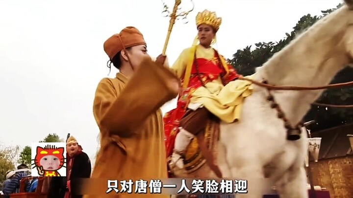 Trong ngôi chùa này lại giam một người phụ nữ, hơn nữa suốt cả một năm trời