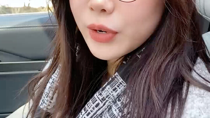 Perasaan ibarat roller coaster, pada akhirnya tetap tak kuat menahan air mata…