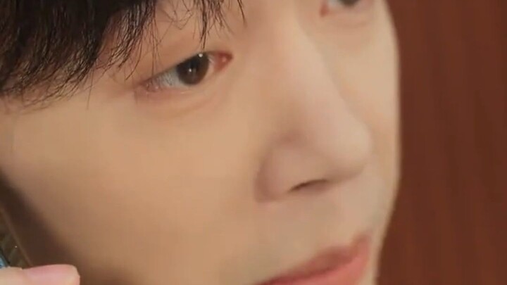 Dumped on his wedding day, he married a CEO and learn he's the heir.