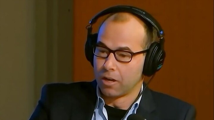 Pembawa acara: “Mimpi apa, ceritain aja, kan?”