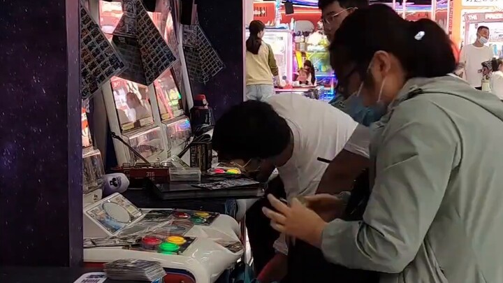 Finally found Dekai's arcade card! 3500 coins to draw the card! The water here is deep, you can't gr