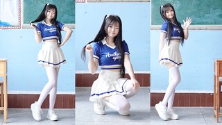 隔壁班的拉拉队学妹跳舞啦！
