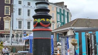 tourist  arriving here in cobh after pandemic
