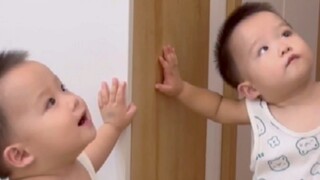 Raising twins is hard work, but it’s also true that they are twice as cute.