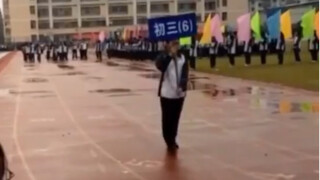 真男人从来不看身后